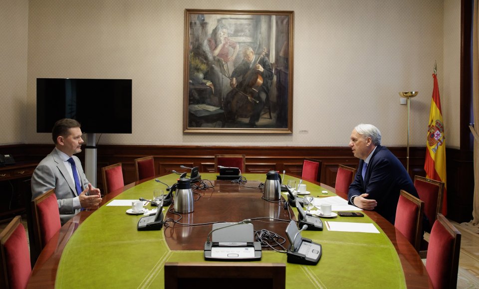 Ambasadorius susitiko su Ispanijos Kongreso Užsienio reikalų komisijos pirmininku 