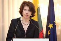 Lietuvos ambasadorė Ispanijoje Audra Plepytė sako kalbą per garbės konsulato atidarymą. Rubén Moreno García (Katalonijos vyriausybė) nuotrauka.